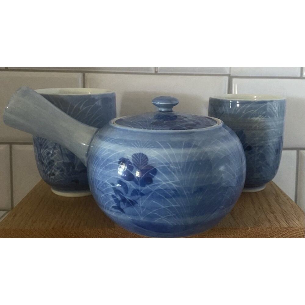 Vtg Japanese Kyusu Tea Set Blue hand painted Botanical Prcln Yokode Teapot Cups - Picture 3 of 7